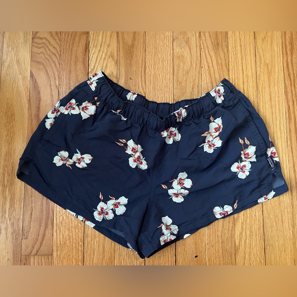 Patagonia Barely Baggies Shorts - Women's Size Small 2.5 inch inseam